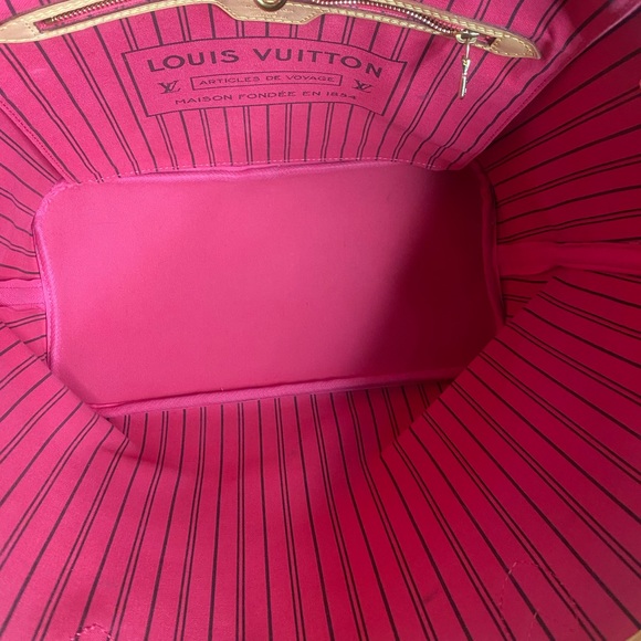 Louis Vuitton Monogram Limited Edition Neverfull MM Bay Chain - Picture 14 of 15